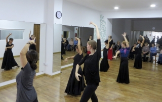 grupo de Letonia en centro de danza Rocio Giner Valencia
